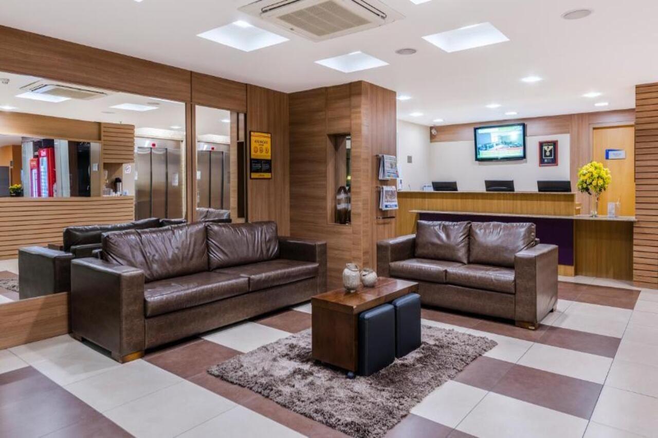 Comfort Hotel Кампус дус Гойтаказиш Екстериор снимка
