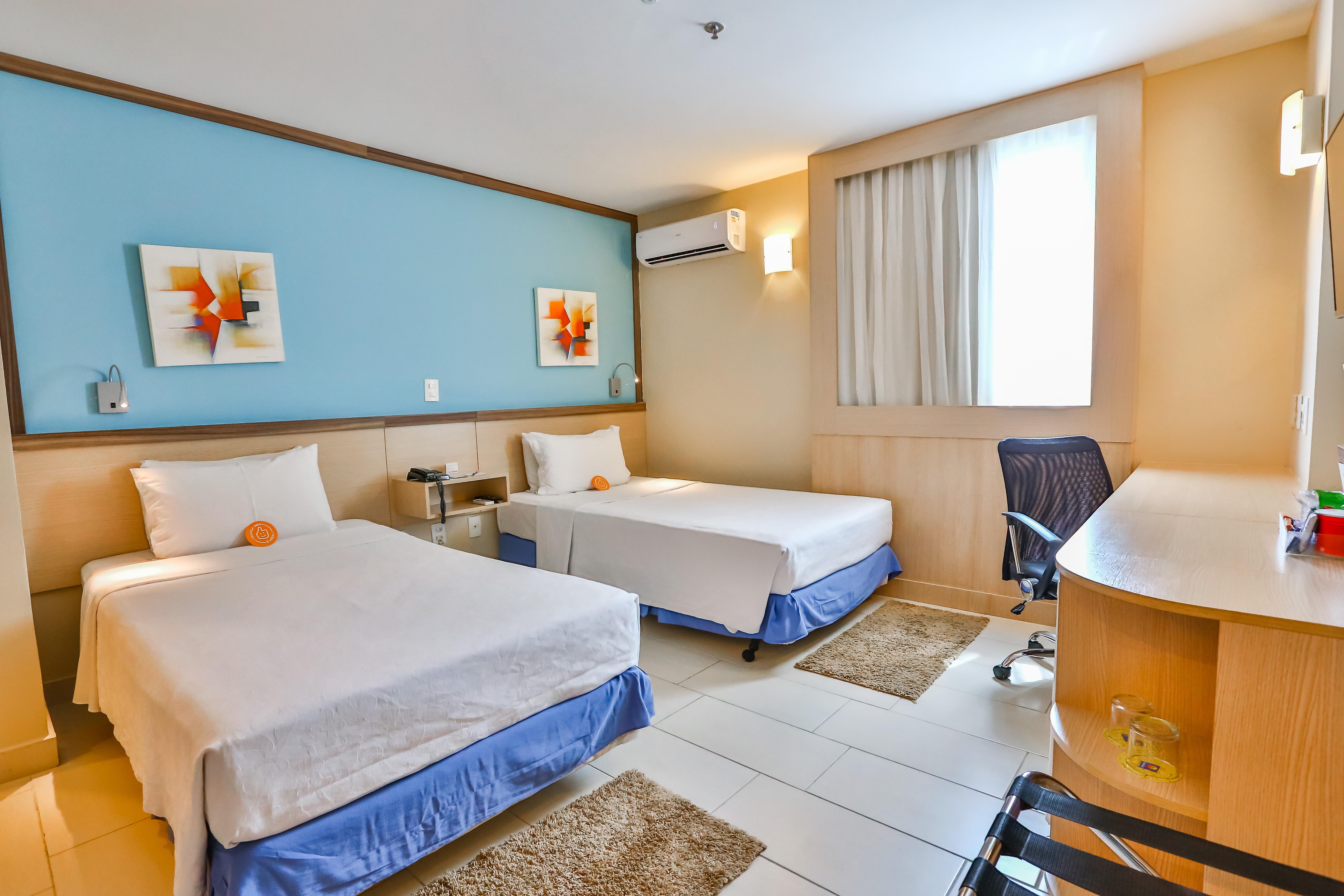 Comfort Hotel Кампус дус Гойтаказиш Екстериор снимка